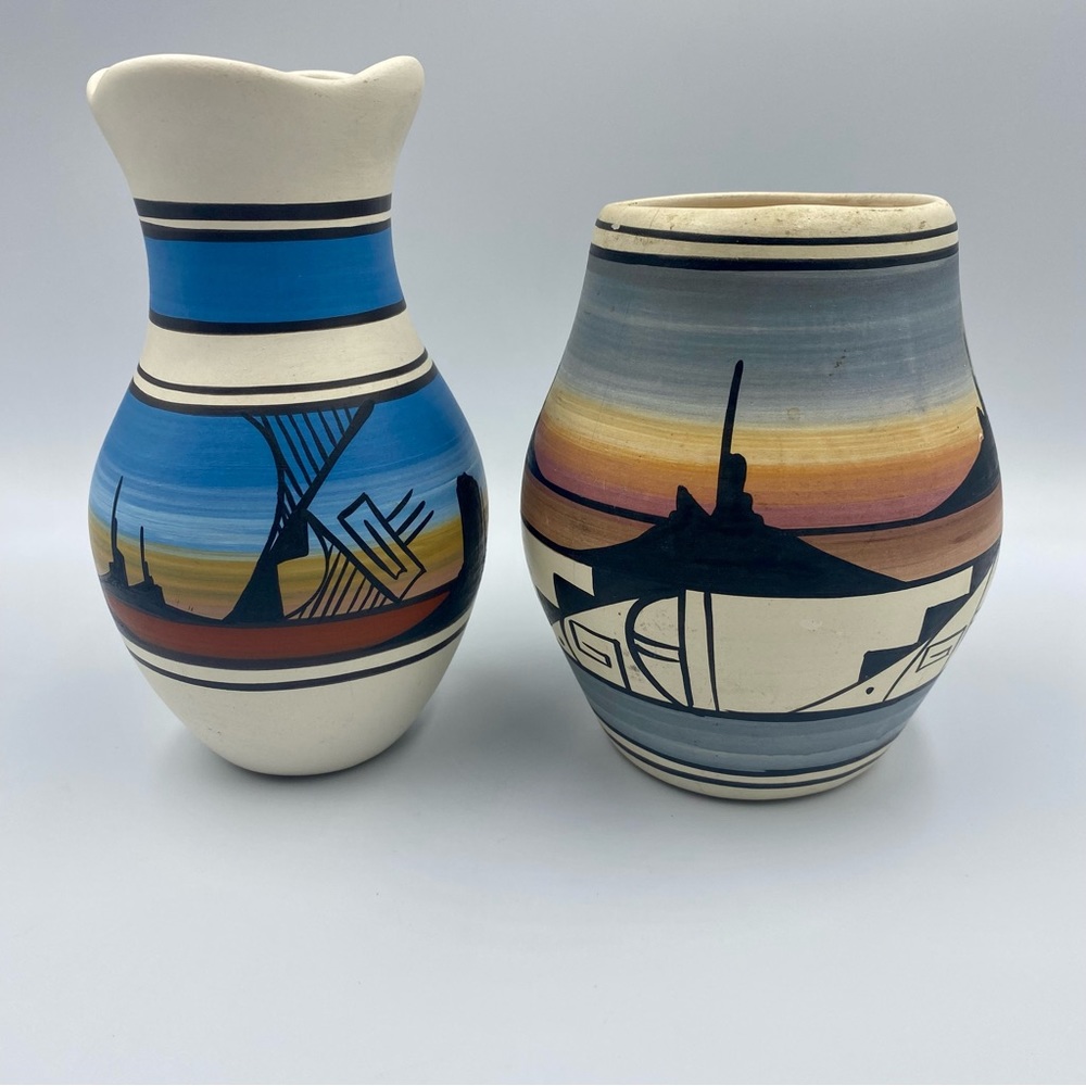 Vintage Southwestern Native American and 
Navajo Pottery Vase.